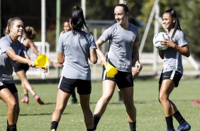 Tamires, Pardal e Miri em treino do Corinthians