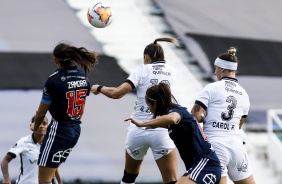 Gabi Zanotti e Pardal durante partida contra a LaU pela Libertadores 2020