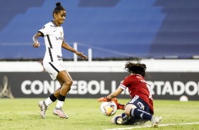 Grazi em ao durante partida contra a Universidad de Chile