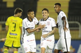 Rodrigo Varanda, Mosquito e J aps o gol marcado por Mosquito contra o Mirassol pelo Paulisto 2021