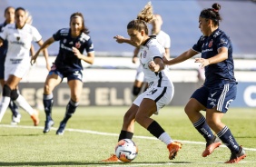 Tamires em ao contra a Universidad de Chile pela disputa do terceiro lugar da Libertadores 2020