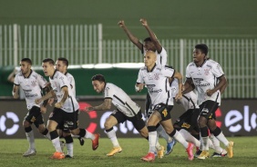 Jogadores do Corinthians comemoram a classificao do Corinthians na Copa do Brasil