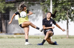 Diany e Bianca Gomes no treinamento do Corinthians Feminino