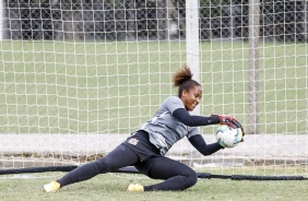 Goleira Lel no treino do Corinthians Feminino