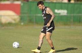 Gustavo Silva durante treinamento do Corinthians no Ninho do Urubu