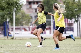 Jheniffer no treino do Corinthians Feminino