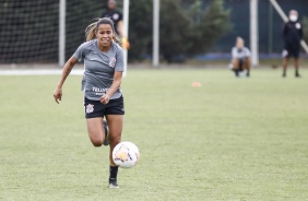 Victria durante atividade de hoje do Corinthians Feminino