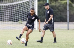 Victria no treino do Corinthians Feminino