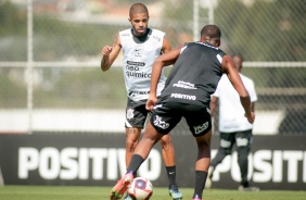 Jovem Vitinho no treinamento desta tera-feira no CT Joaquim Grava