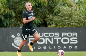 Fbio Santos segue em treinamento no CT Dr. Joaquim Grava
