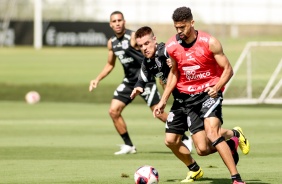 Lo Santos e Ramiro durante atividade no CT Dr Joaquim Grava