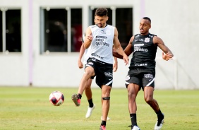 No CT Dr. Joaquim Grava, Léo Santos e Raul seguem em treinamento sob o comando de Vagner Mancini