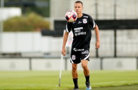 No CT Dr. Joaquim Grava, Matheus Arajo segue em treinamento sob o comando de Vagner Mancini