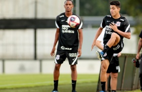 No CT Dr. Joaquim Grava, Roni segue em treinamento sob o comando de Vagner Mancini