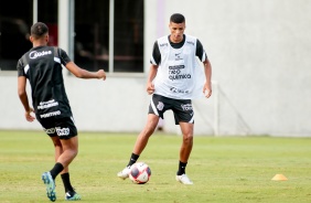 No CT Dr. Joaquim Grava, Varanda segue em treinamento sob o comando de Vagner Mancini