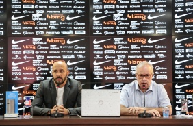 Alessandro e Roberto de Andrade durante coletiva de imprensa no CT