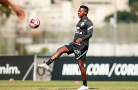 Cazares durante o treino do Corinthians no Centro de Treinamentos Joaquim Grava