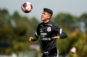 Roni durante o treino do Corinthians no Centro de Treinamentos Joaquim Grava