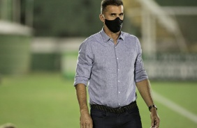 Mancini no comando do Corinthians durante o duelo contra o Guarani, pelo Paulisto