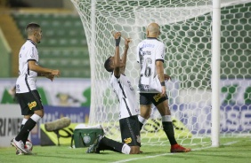 Cauê eufórico com seu gol contra o Guarani, pelo Paulistão