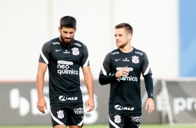 Bruno e Ramiro durante treino do Corinthians no CT Joaquim Grava