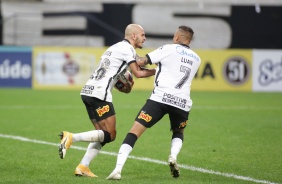 Fábio Santos marcou o gol de empate do Corinthians, contra o São Bento