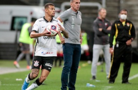 Joo Victor e Mancini no jogo entre Corinthians e Ituano, pelo Paulisto, na Neo Qumica Arena