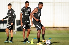 Gabriel, Felipe e Jemerson durante treino preparatrio para jogo contra o River Plate-PR