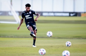 Gil durante treino preparatrio para jogo contra o River Plate-PR, pela Sul-Americana