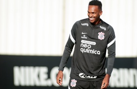 J durante treino preparatrio para jogo contra o River Plate-PR, pela Sul-Americana