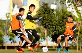 Mandaca, Donelli e Gabriel durante treino preparatrio para jogo contra o River Plate-PR