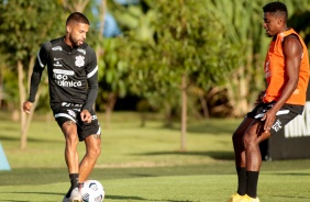 Vitinho e Jemerson durante treino preparatrio para jogo contra o River Plate-PR, pela Sul-Americana