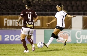 Diany durante jogo contra a Ferroviria, pelo Campeonato Brasileiro Feminino