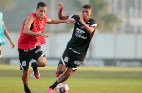 Matheus e Varanda no ltimo treino do Corinthians antes do jogo contra o Santos, pelo Paulisto
