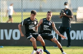Roni e Gabriel no ltimo treino do Corinthians antes do jogo contra o Santos, pelo Paulisto