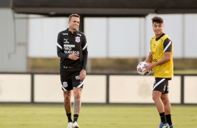 Luan e Roni durante ltimo treino do Corinthians antes do jogo contra o Pearol, pela Sul-Americana