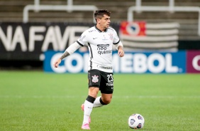 Lateral Fagner na partida entre Corinthians e Peñarol, pela Copa Sul-Americana, na Neo Química Arena