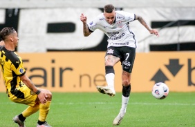 Luan na partida entre Corinthians e Peñarol, pela Copa Sul-Americana, na Neo Química Arena
