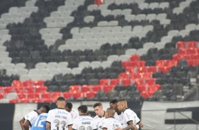 Elenco do Corinthians e mosaico no clssico contra o So Paulo, na Neo Qumica Arena