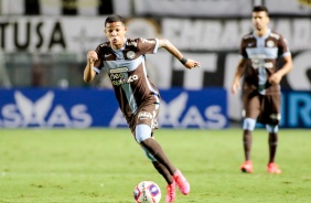 Adson durante jogo contra o Santos, pelo Campeonato Paulista 2021