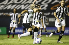 Giovanna Crivelari durante jogo entre Corinthians e Botafogo, pelo Campeonato Brasileiro Feminino