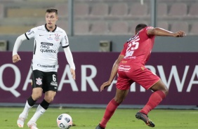 Lucas Piton em partida entre Corinthians e Huancayo, pela Copa Sul-Americana