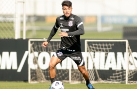 Roni no treino preparatrio para jogo entre Corinthians e Huancayo, pela Sul-Americana