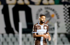 Vitinho durante jogo contra o Santos, pelo Campeonato Paulista 2021