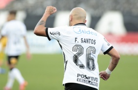 Fbio Santos marcou, de pnalti, para o Corinthians diante o Novorizontino