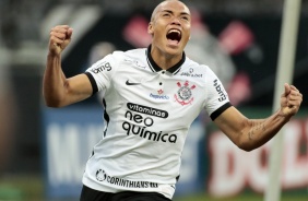 Mandaca marcou o segundo gol do Corinthians contra o Novorizontino, pelo Paulista
