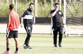 Comisso tcnica durante o treino do Corinthians Sub-20