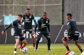 Ángelo Araos, Xavier, Antony e Varanda durante treino do Corinthians no CT Dr. Joaquim Grava