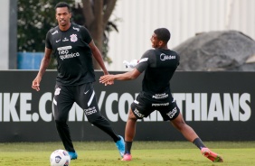 J durante treino do Corinthians no CT Dr. Joaquim Grava