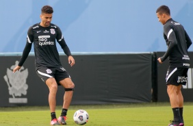 Lo Santos durante treino do Corinthians no CT Dr. Joaquim Grava